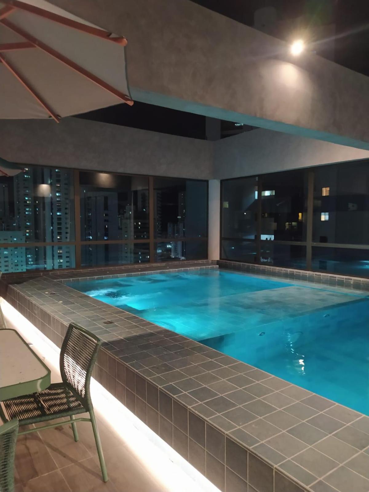 Flat Em Boa Viagem - Edificio Rooftop 470 * Recife